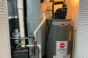 2254 W Arthur Ave, Chicago, IL 60645 - Photo 16