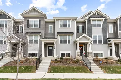 2016 Yellowstone Boulevard, Mundelein, IL 60060 - Photo 2