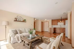 801 N McLean Blvd, Elgin, IL 60123 - Photo 4