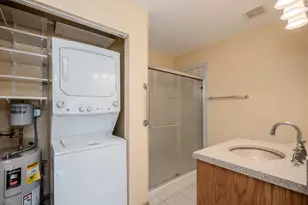801 N McLean Blvd, Elgin, IL 60123 - Photo 12
