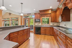 9804 Palmer Dr, Lakewood, IL 60014 - Photo 16