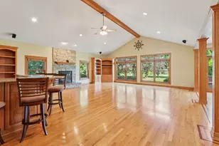 9804 Palmer Dr, Lakewood, IL 60014 - Photo 10