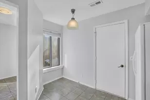 1306 Lancaster Dr, Champaign, IL 61821 - Photo 16