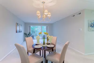6801 N Milwaukee Avenue #202, Niles, IL 60714 - Photo 2
