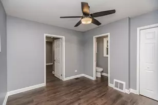 8500 S Prairie Ave, Chicago, IL 60619 - Photo 12