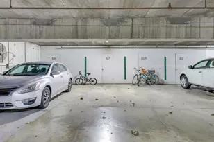 512 Redondo Dr, Downers Grove, IL 60516 - Photo 24