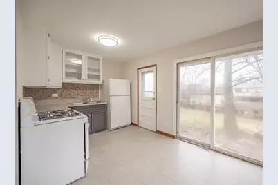 37 N Cedar Lane, Glenwood, IL 60425 - Photo 4