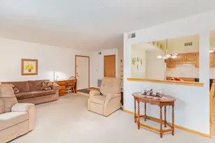 4920 W 134th Ct, Crestwood, IL 60418 - Photo 4