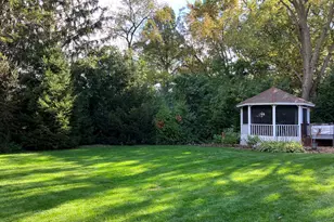 24423 W Hunters Ln, Deer Park, IL 60010 - Photo 14