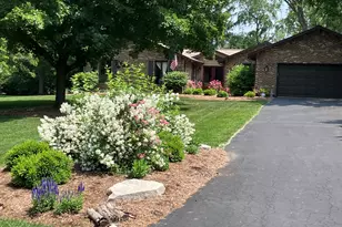 24423 W Hunters Ln, Deer Park, IL 60010 - Photo 4