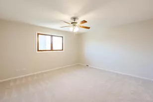 239 E 165th St, South Holland, IL 60473 - Photo 10