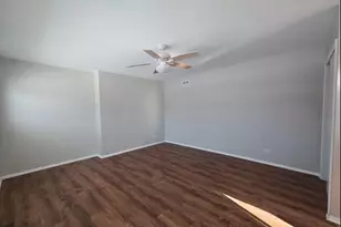 25151 W Lincoln Dr, Lake Villa, IL 60046 - Photo 2