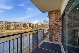 301 Lake Hinsdale Dr, Willowbrook, IL 60527 - Photo 18