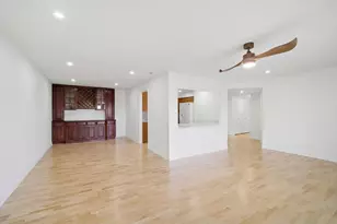 301 Lake Hinsdale Dr, Willowbrook, IL 60527 - Photo 8