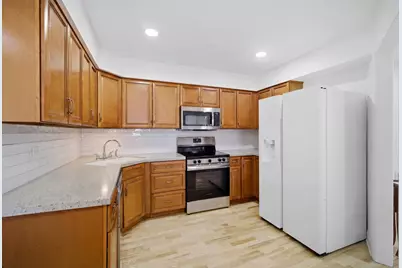 301 Lake Hinsdale Drive #311, Willowbrook, IL 60527 - Photo 10