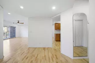 301 Lake Hinsdale Dr, Willowbrook, IL 60527 - Photo 6