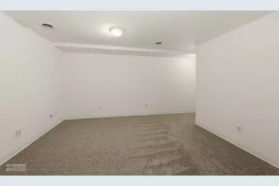 105 Colonial Parkway #B, Yorkville, IL 60560 - Photo 10