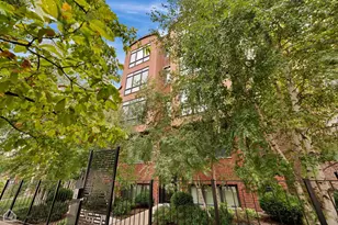 4417 S Indiana Ave, Chicago, IL 60653 - Photo 2