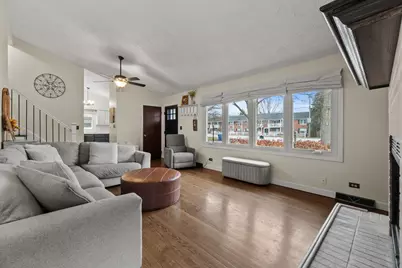 572 Maple Avenue, Lisle, IL 60532 - Photo 4