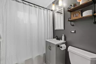 572 Maple Ave, Lisle, IL 60532 - Photo 8