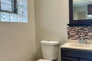 529 E 166th Pl, South Holland, IL 60473 - Photo 18