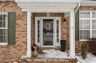 4708 Horse Creek Dr, Champaign, IL 61822 - Photo 4