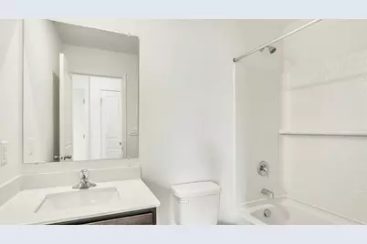 [Address not provided], Mundelein, IL 60060 - Photo 12