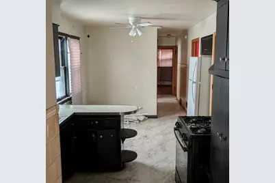 7935 S East End Avenue, Chicago, IL 60617 - Photo 4