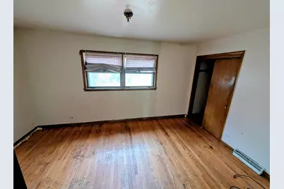 7935 S East End Avenue, Chicago, IL 60617 - Photo 6