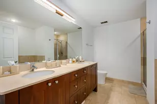 520 N Halsted St, Chicago, IL 60642 - Photo 12