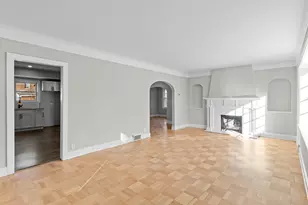 727 Selborne Rd, Riverside, IL 60546 - Photo 2