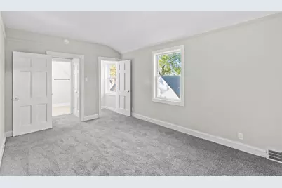 727 Selborne Road, Riverside, IL 60546 - Photo 6