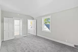 727 Selborne Rd, Riverside, IL 60546 - Photo 6