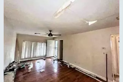 9315 S East End Avenue, Chicago, IL 60617 - Photo 4