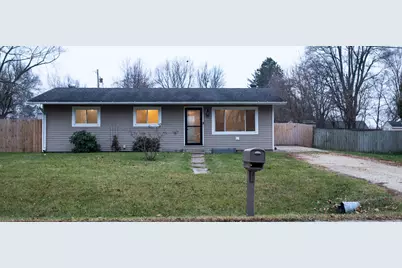 412 Hillcrest Avenue, Rochelle, IL 61068 - Photo 1