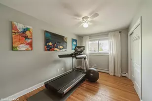 1049 Peace Dr, Wheeling, IL 60090 - Photo 18