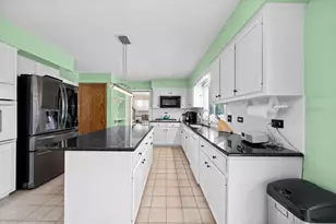 13952 S Oak Ridge Dr, Homer Glen, IL 60491 - Photo 14