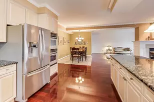 131 W Adelaide St, Elmhurst, IL 60126 - Photo 12