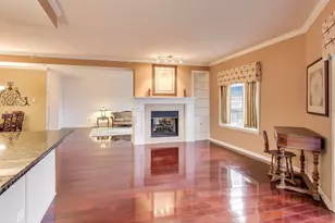 131 W Adelaide St, Elmhurst, IL 60126 - Photo 16