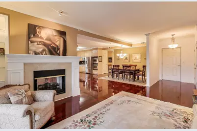 131 W Adelaide Street #309, Elmhurst, IL 60126 - Photo 8