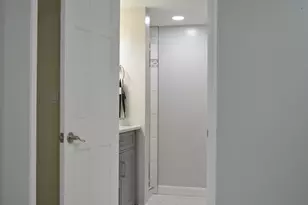 1203 Timber Dr, Elk Grove Village, IL 60007 - Photo 8