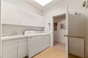 1370 Sunview Ln, Winnetka, IL 60093 - Photo 32