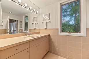 1370 Sunview Ln, Winnetka, IL 60093 - Photo 28