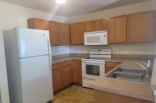 234 Bertram Dr, Yorkville, IL 60560 - Photo 2