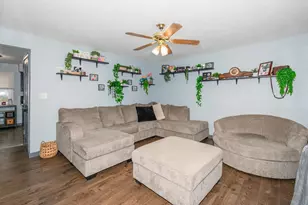 418 Standish Dr, Bloomington, IL 61704 - Photo 6