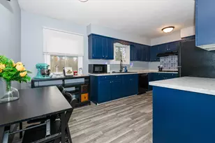 418 Standish Dr, Bloomington, IL 61704 - Photo 8