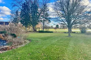 2939 E Hickory Ln, Crete, IL 60417 - Photo 2