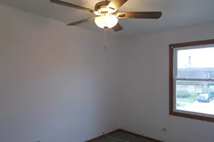 4108 Douglas Dr, Zion, IL 60099 - Photo 16