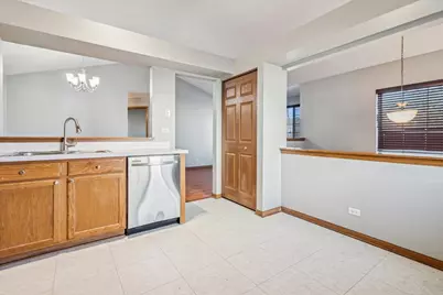 601 E Victoria Circle #0, North Aurora, IL 60542 - Photo 6