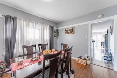5335 W Barry Avenue, Chicago, IL 60641 - Photo 6